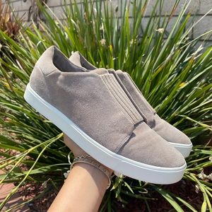 Vince Cantara Suede Elastic Slip On Sneaker Sz 10